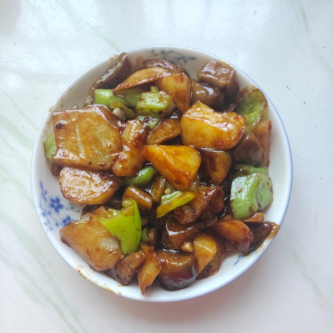 微辣地三鲜                    家常菜