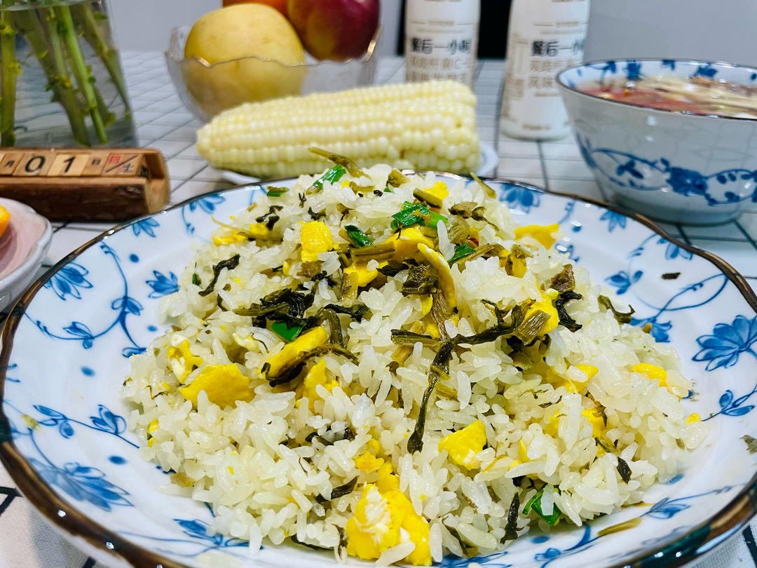 萝卜菜鸡蛋炒饭