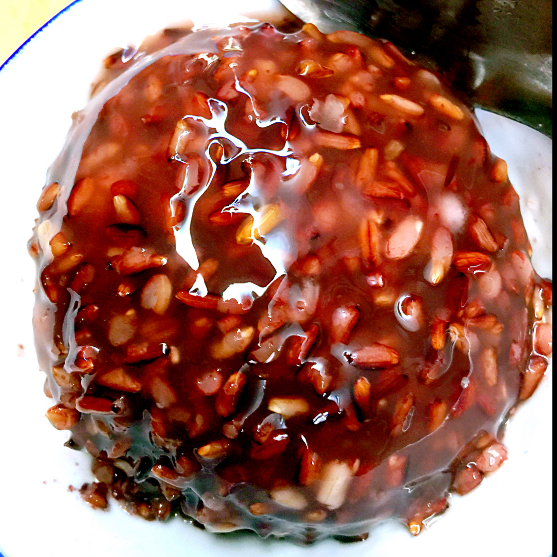 {何故居｝桃胶奶