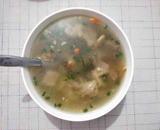 炖萝卜牛腩汤 /牛排骨汤的做法