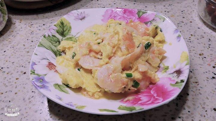厨师长教你：“虾仁滑蛋”的家常做法，充满嫩滑饱满的口感