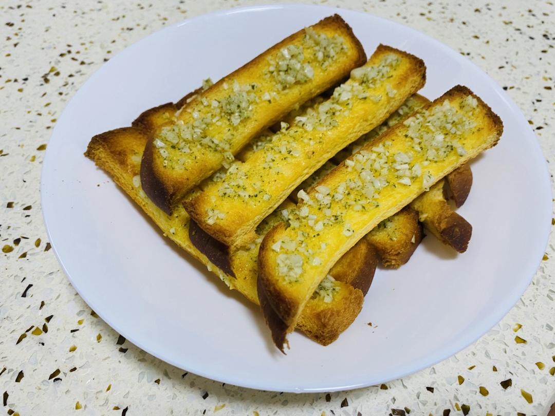 蒜香吐司条
