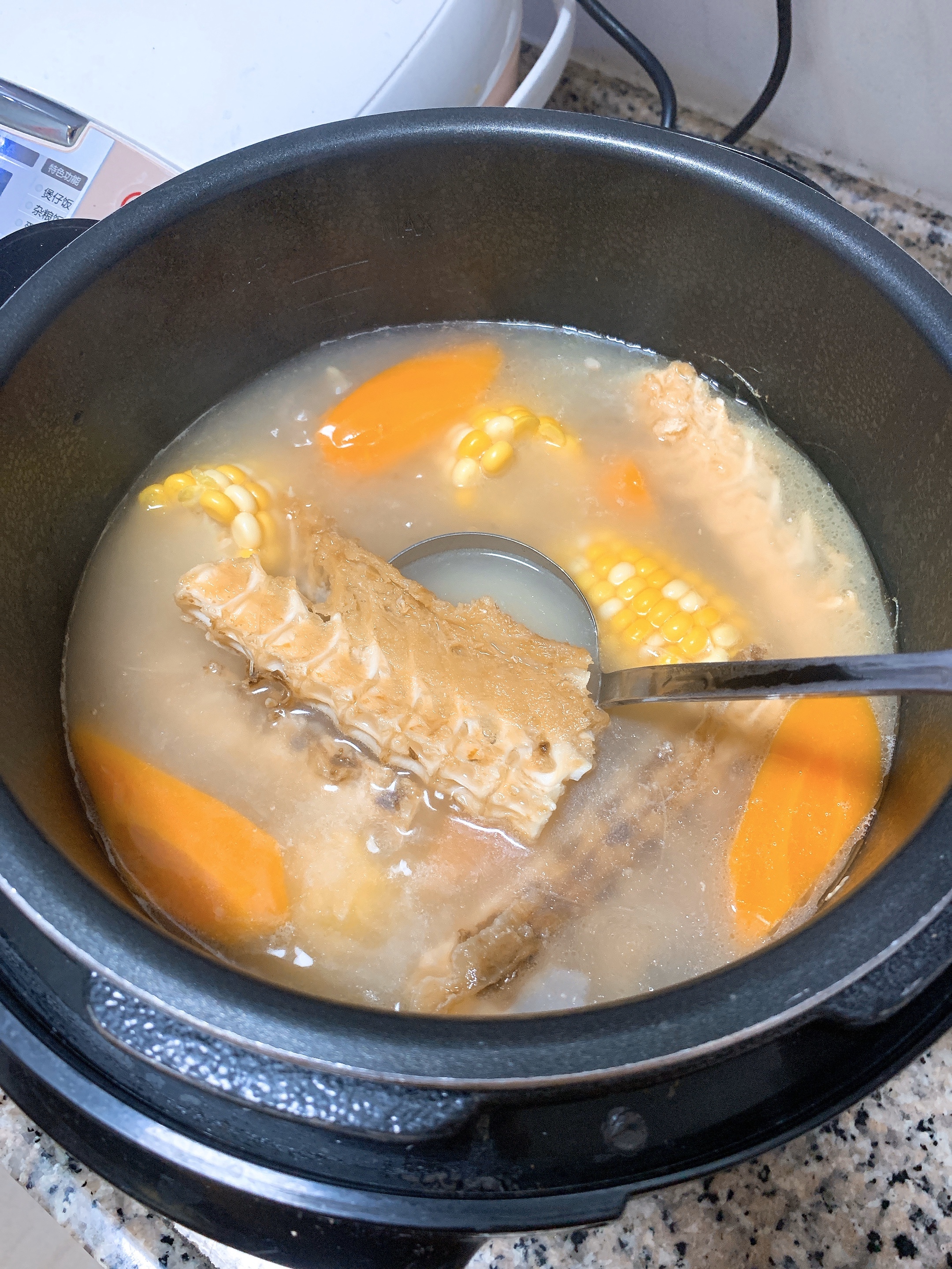 新西兰鳕鱼骨补钙汤的做法