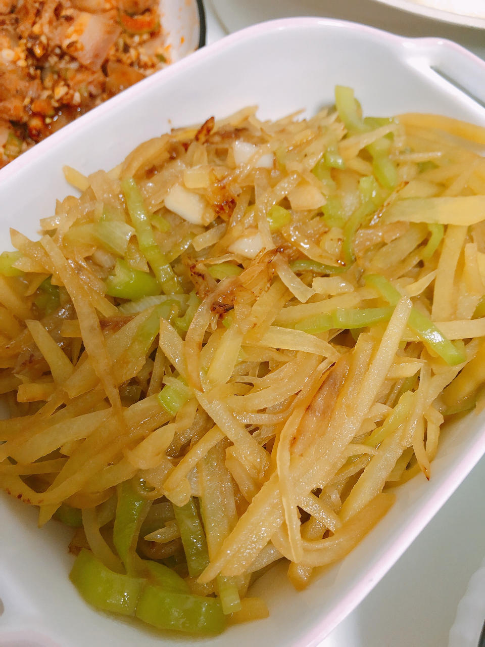 饭馆后厨偷学的酸辣土豆丝