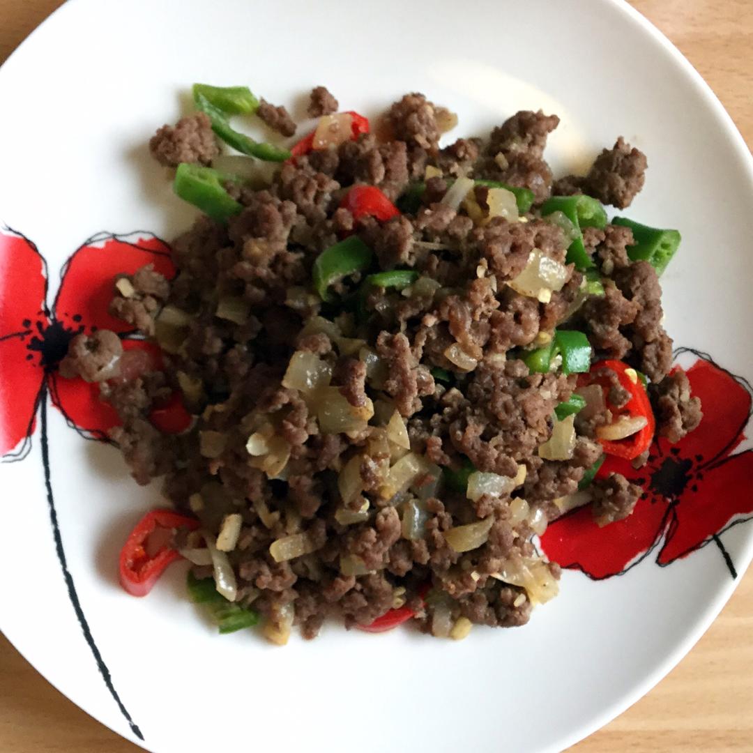 孜然洋葱炒牛肉粒