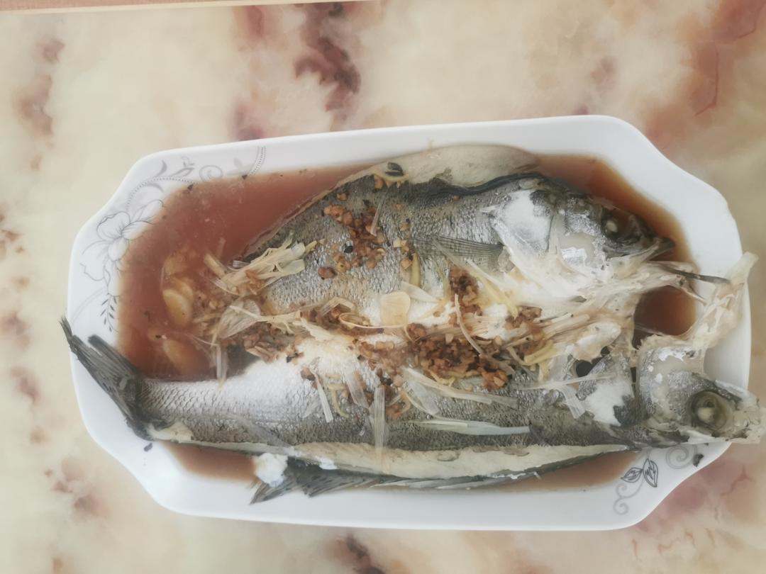 10分钟做 清蒸鲈鱼 （附切鱼图解）