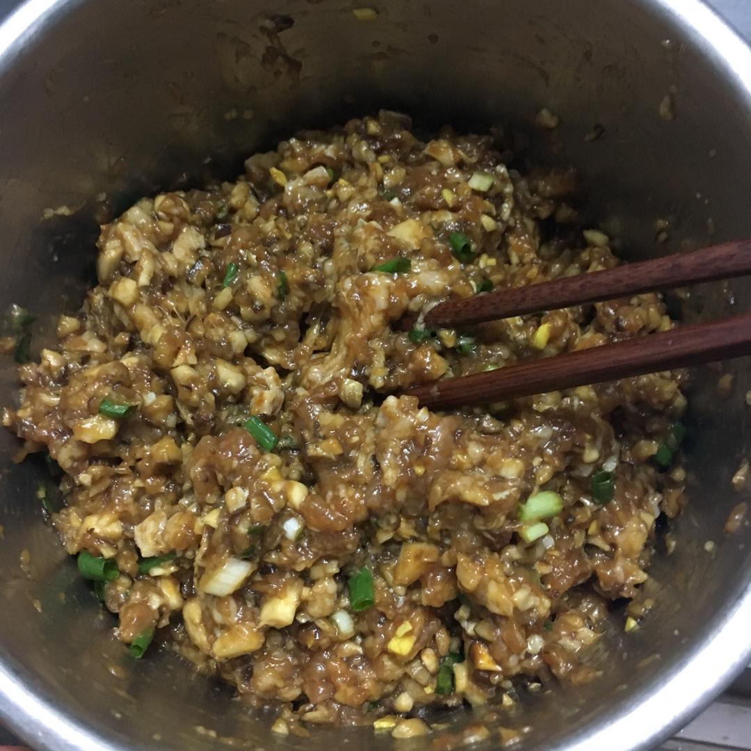 酱肉包子