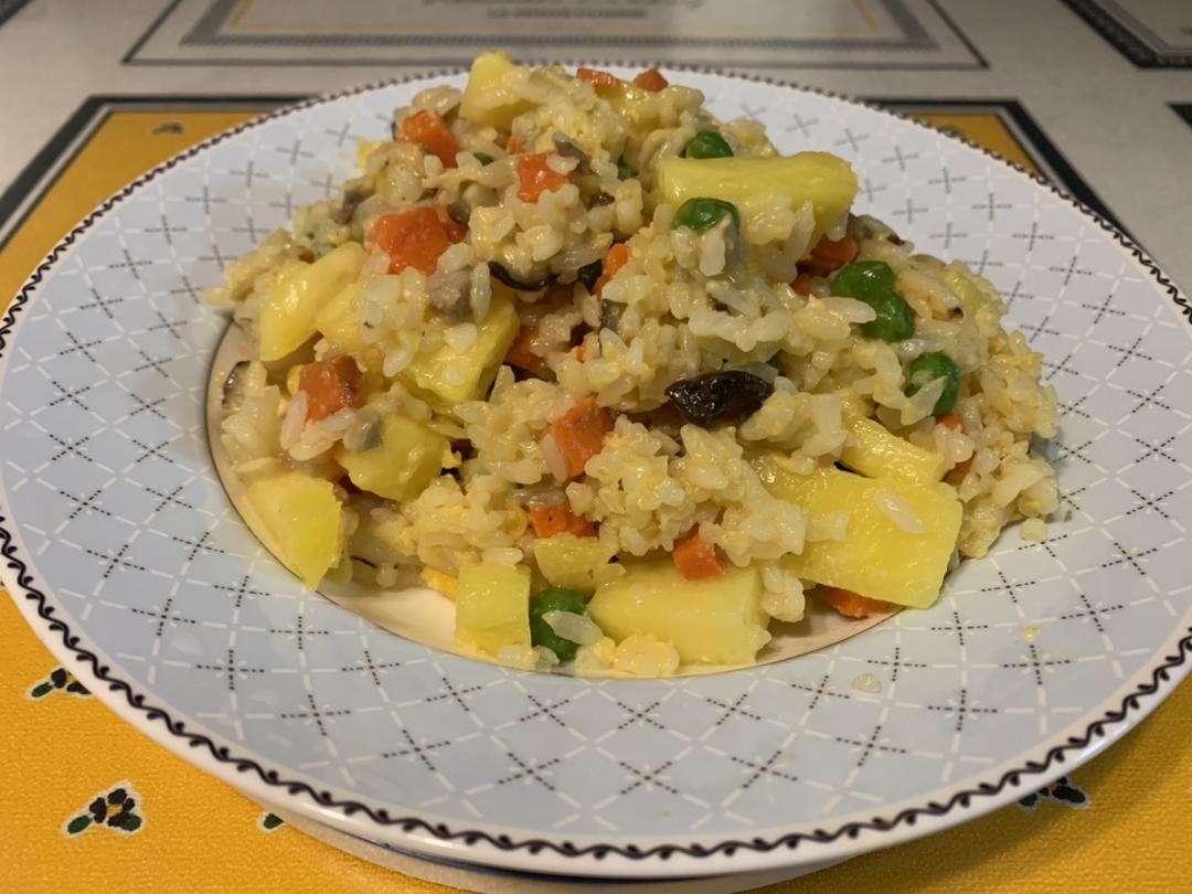 菠萝蛋炒饭