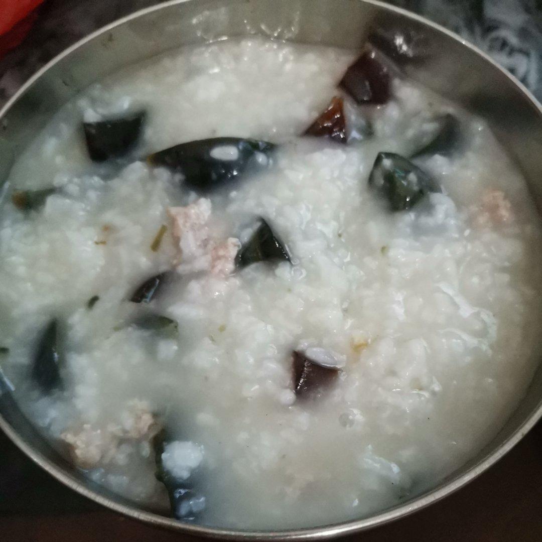 皮蛋瘦肉粥