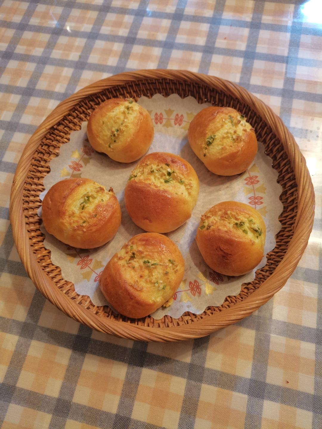 考验自制力的小餐包---黄油蒜香小餐包