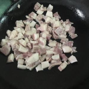 五花肉土豆芸豆焖饭的做法 步骤2