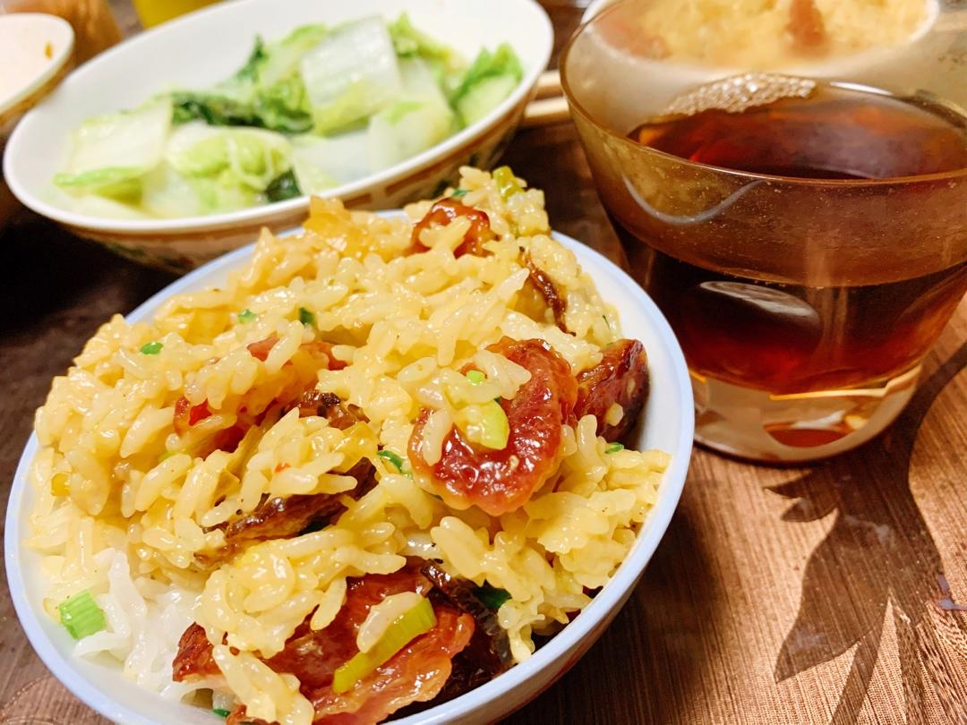 小姨妈腊味饭（电饭锅版本！广东俗语：秋风起，吃腊味。秋冬必备家常饭菜，走起～～）