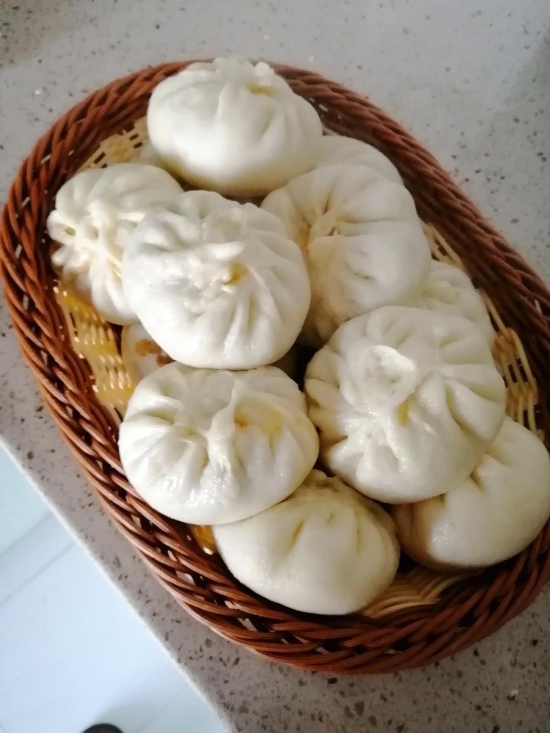 小时候的肉末粉丝包子