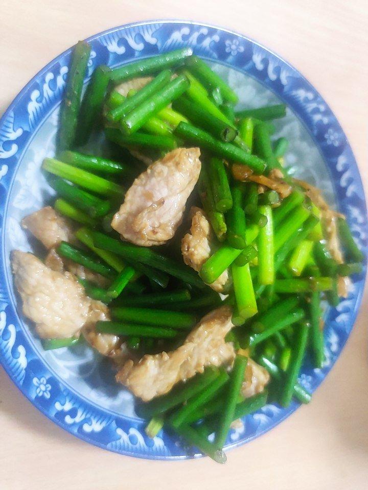 妈妈牌蒜薹炒肉