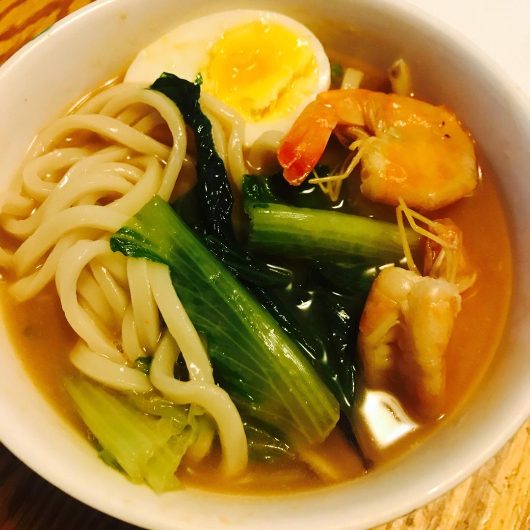 鲜虾汤面
