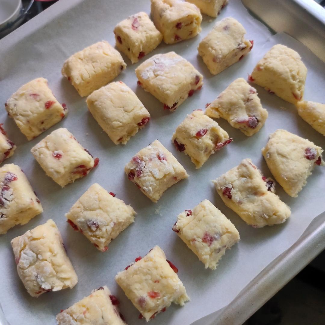 消耗淡奶油的司康