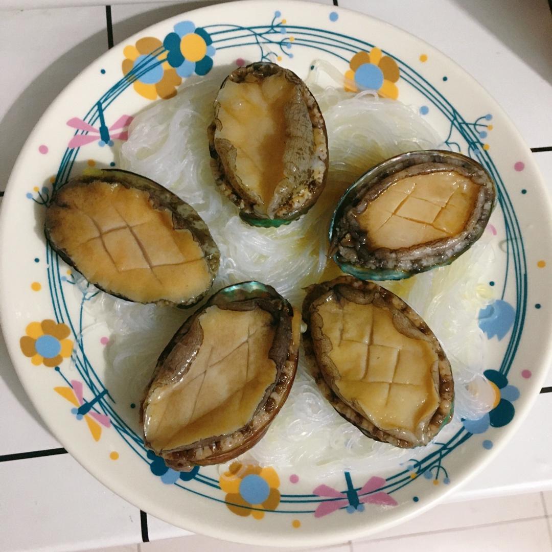 蒜蓉粉丝蒸鲍鱼