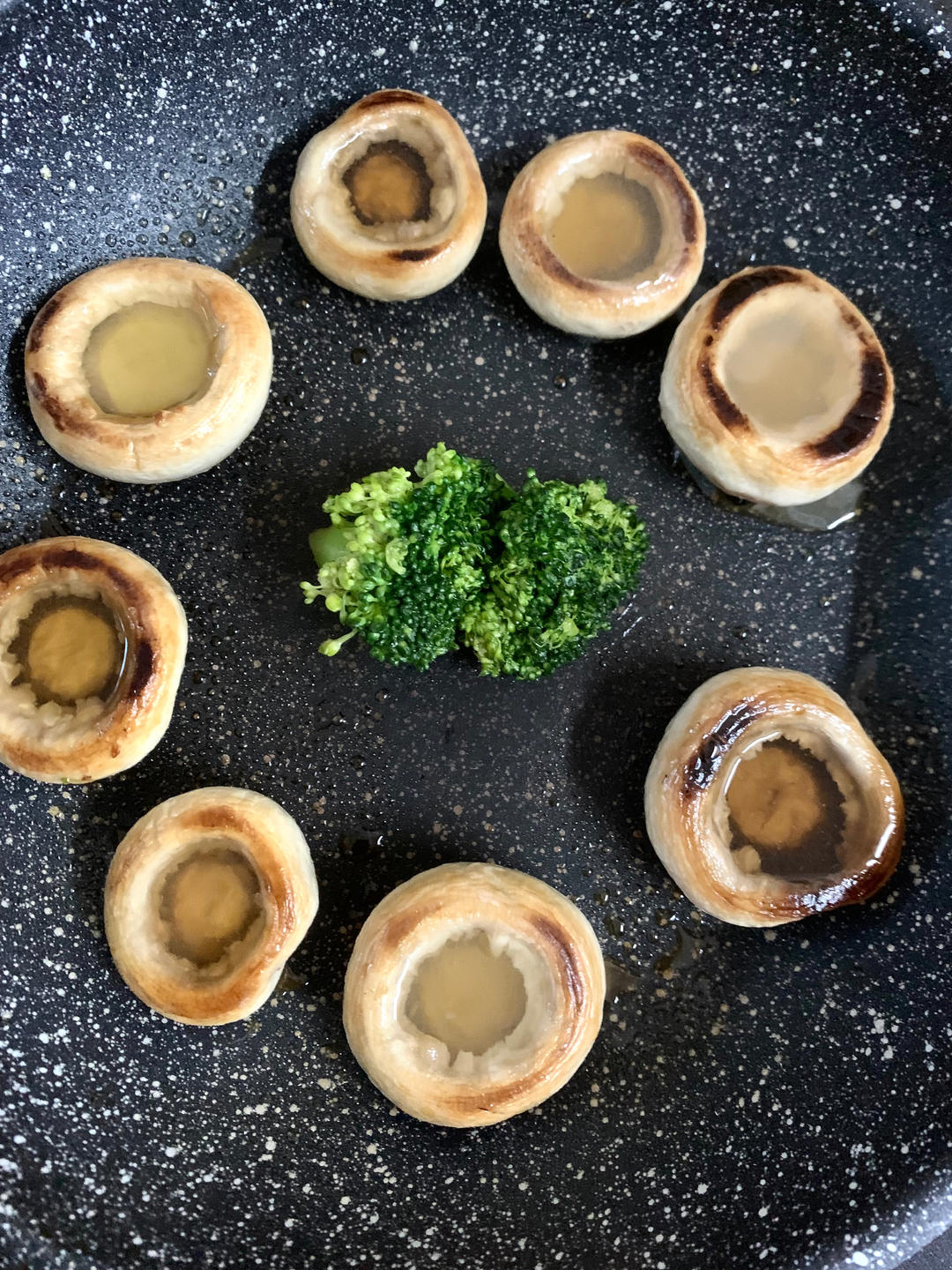 保留最原始鲜味儿的煎口蘑