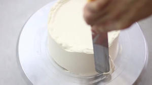 复古蛋糕含抹面技术，5种裱花技法的做法 步骤6