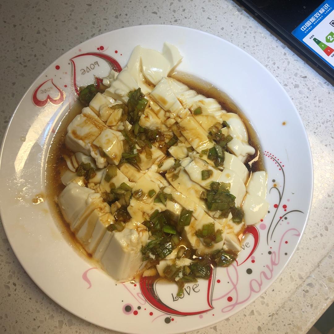 最简单的小葱拌豆腐