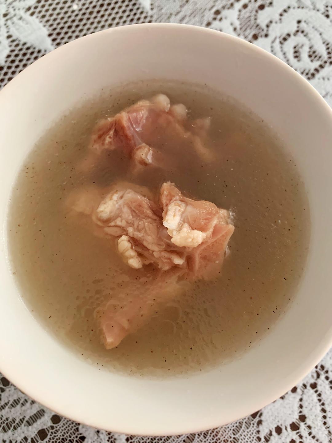 冬 当归羔羊肉汤的做法