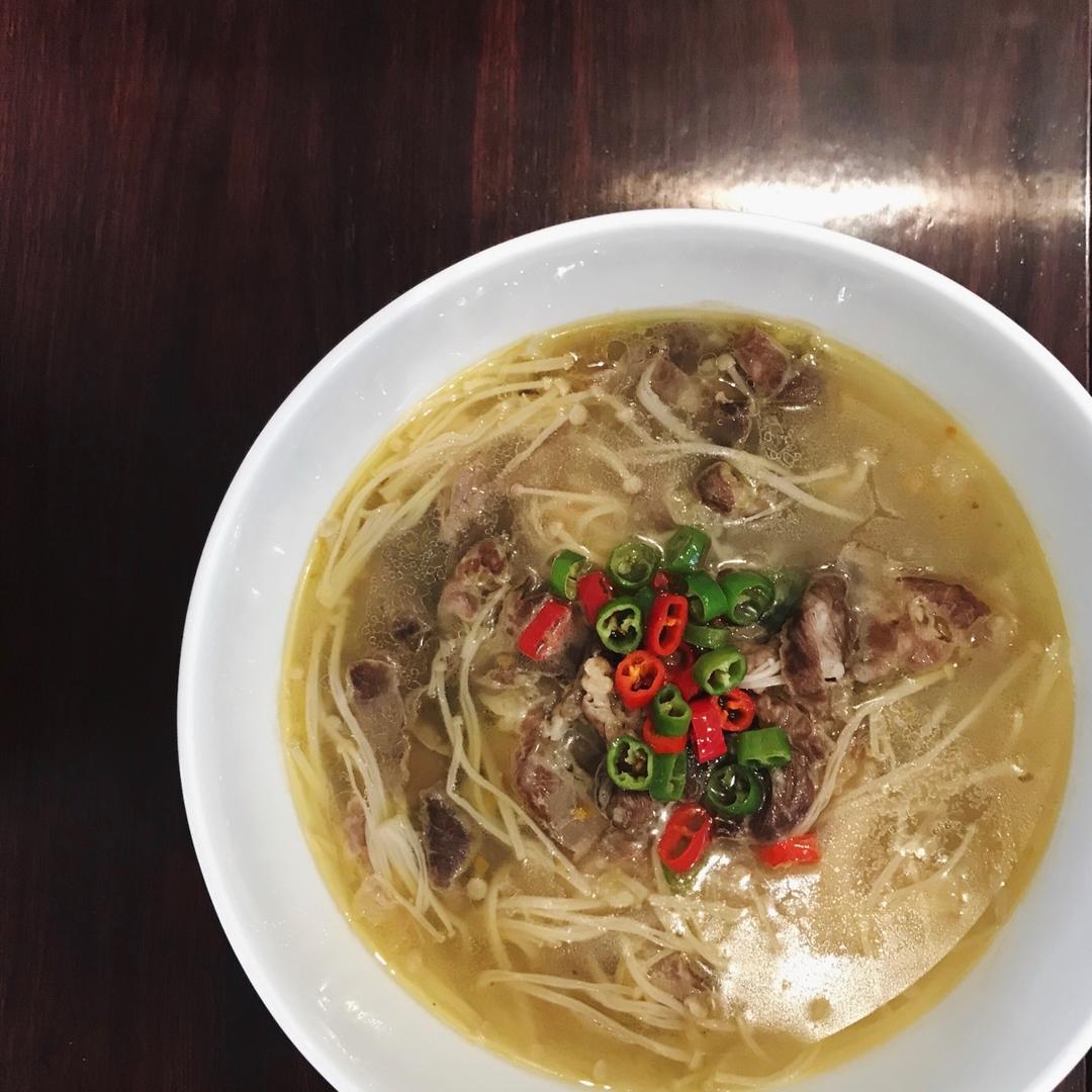 酸汤肥牛