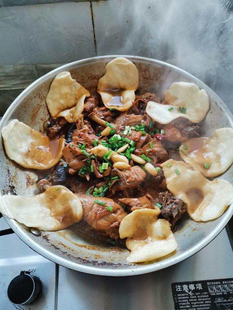 地锅鸡+自制红油【曼食慢语】