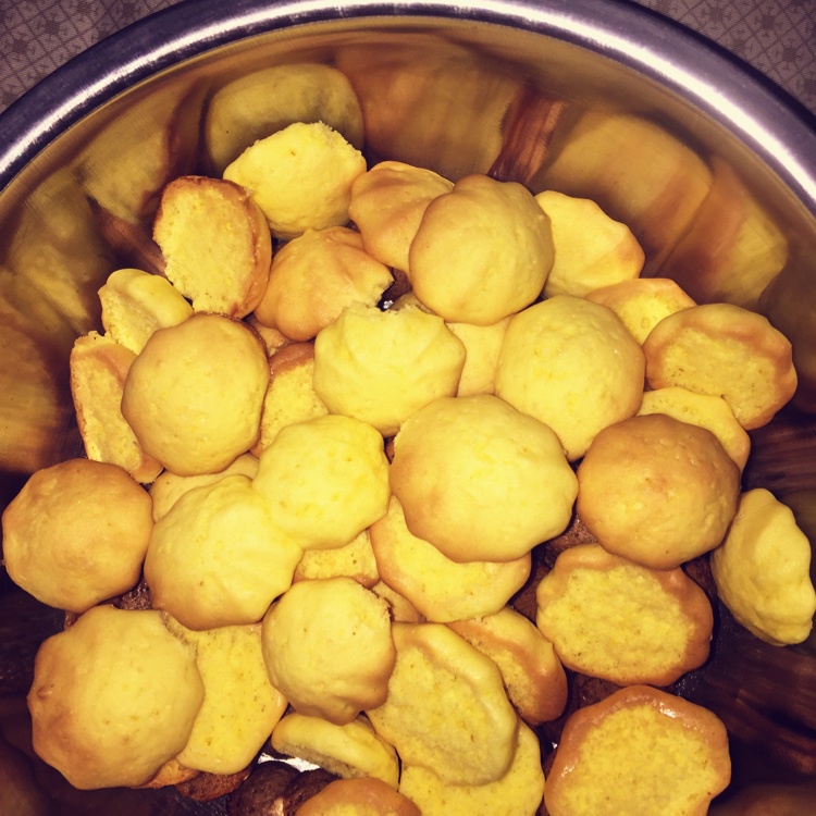 儿时的回忆---蛋黄元