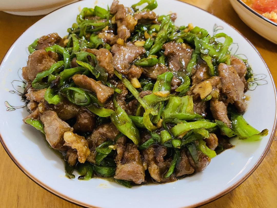 ‼️好吃到舔盘的青椒肉丝盖浇饭
