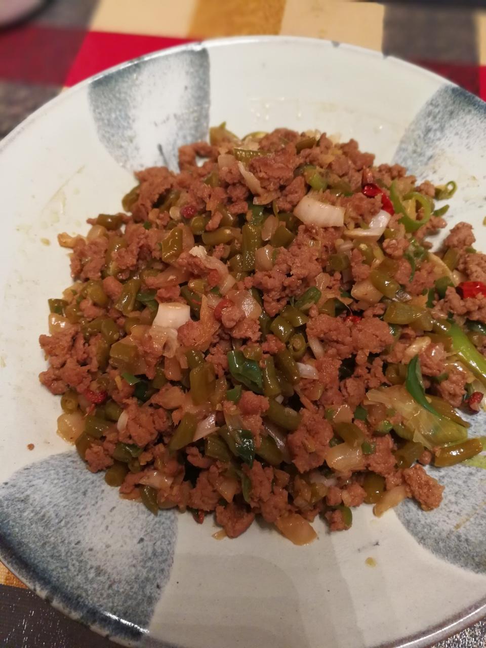 酸豆角炒肉末