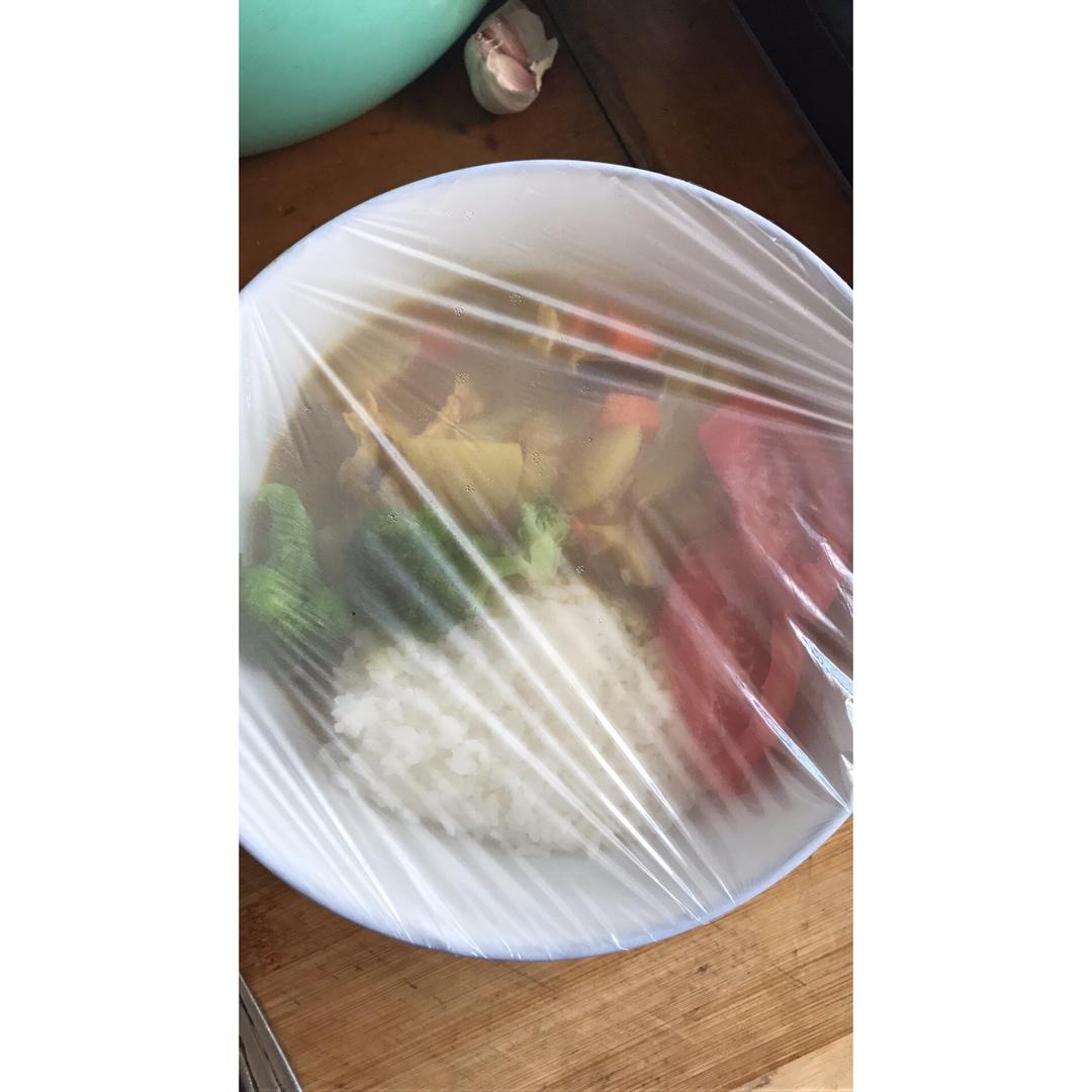 咖喱鸡块饭