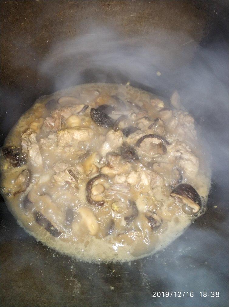 几分钟出锅的香菇炒鸡，小美的美食