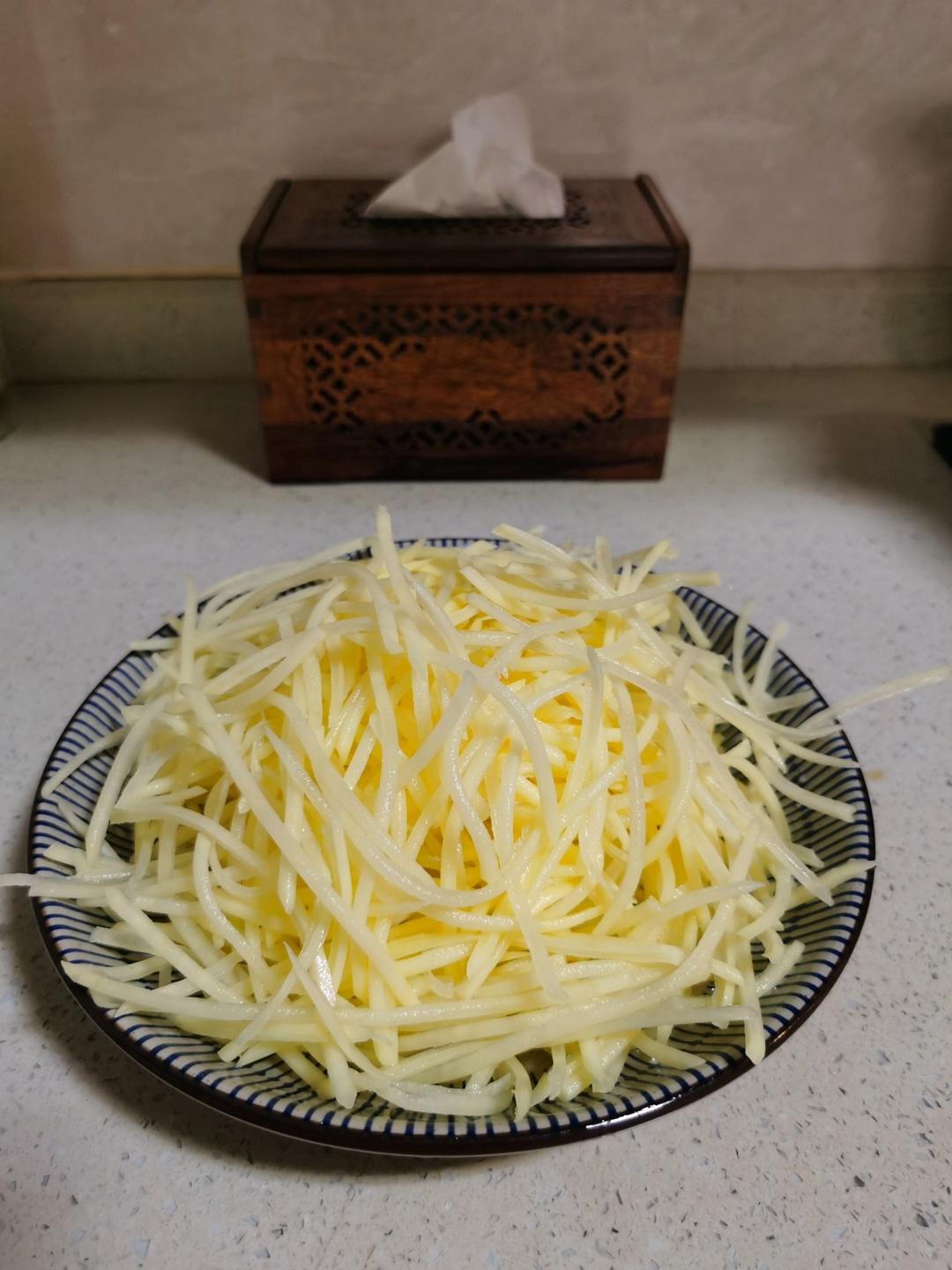 超级无敌下饭菜～酸辣土豆丝