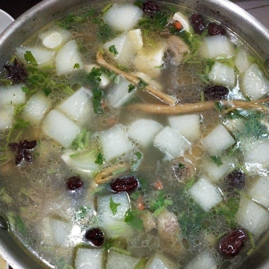 手机用户1304_3f6w做的豆腐鸭架汤