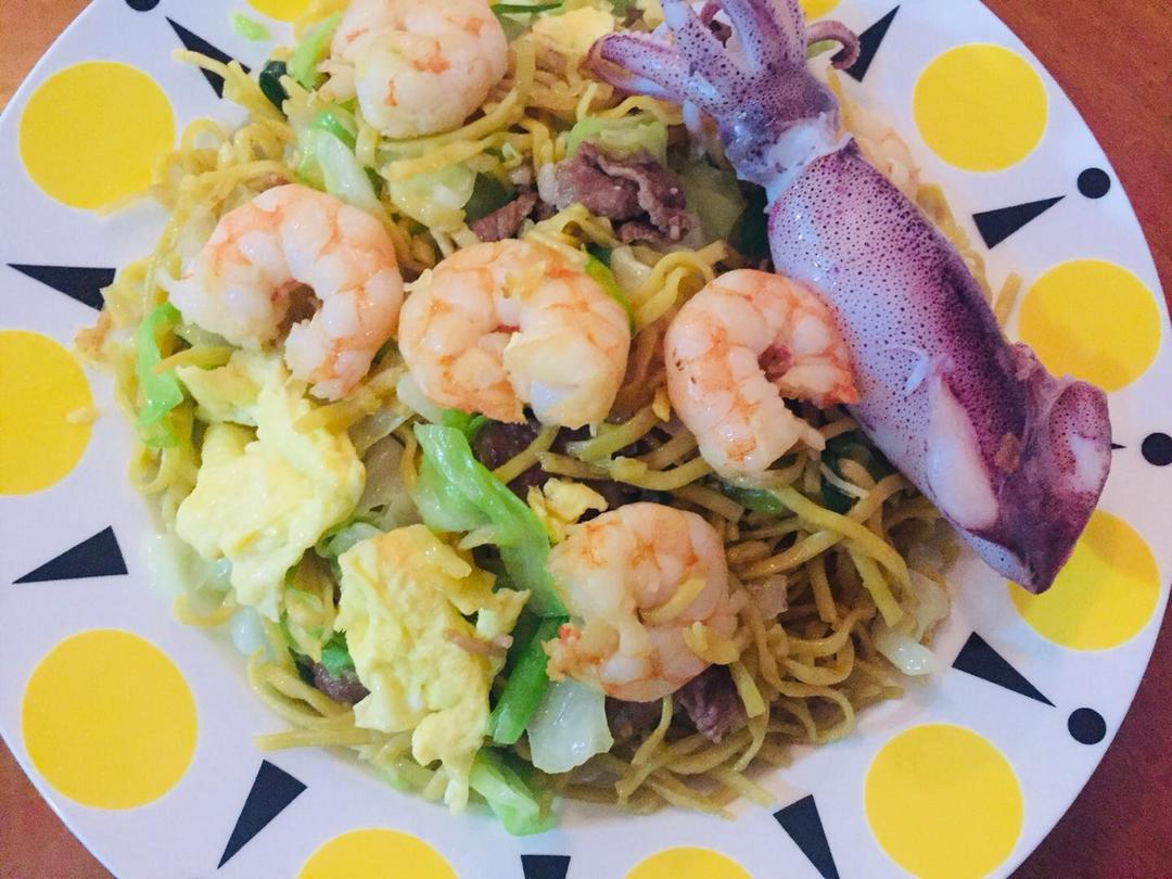 美容润肤 益气补血《桃胶皂角米百合银耳红枣羹》