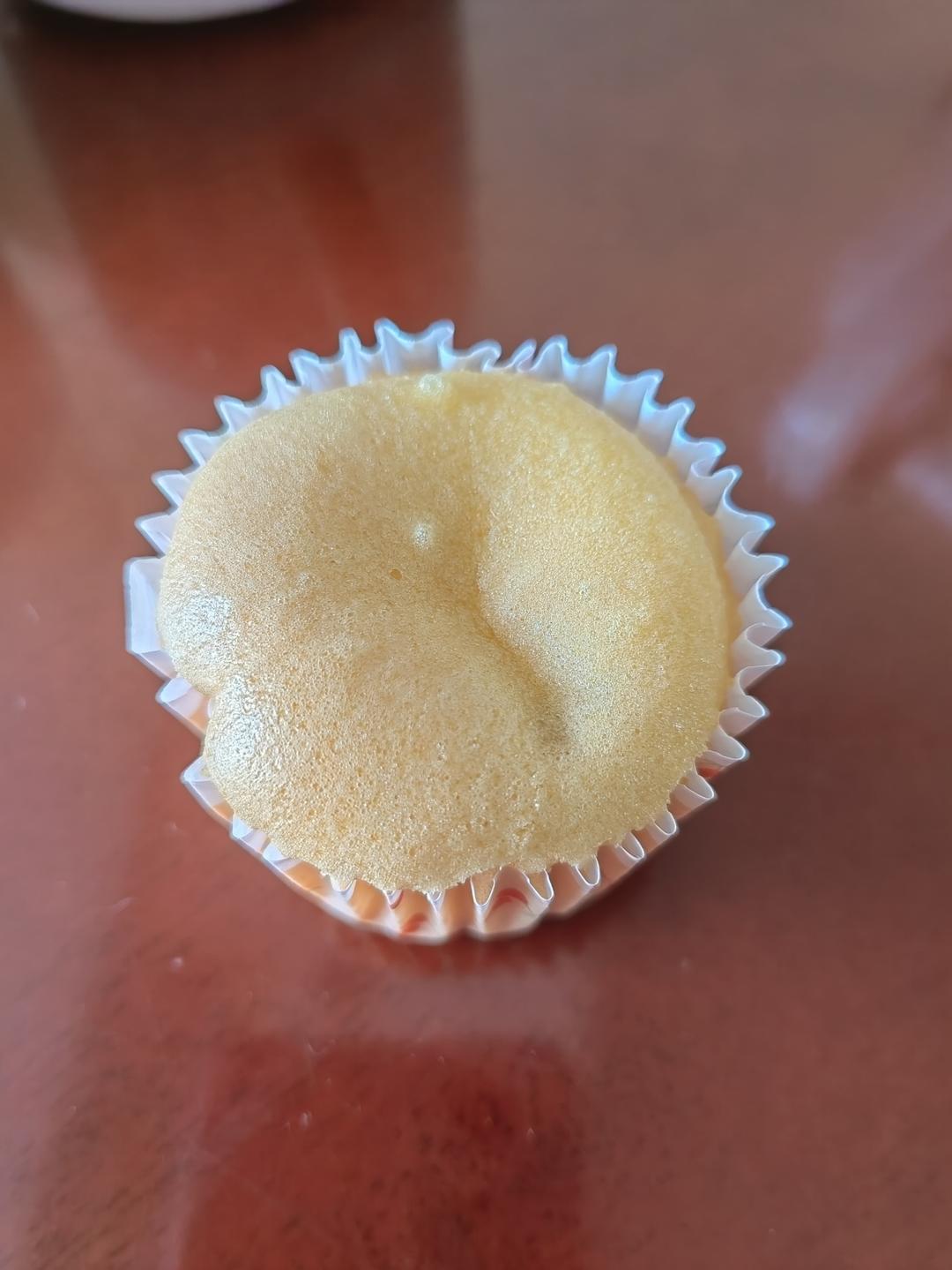 流心蓝莓酱纸杯蛋糕（不塌陷胖嘟嘟）