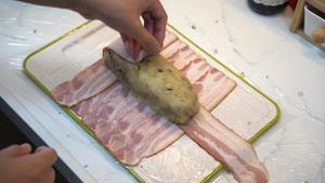 令人满足的巨无霸培根土豆卷•仿制烤肉的做法 步骤9