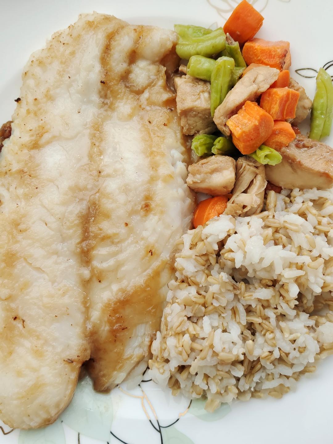 香煎巴沙鱼（龙利鱼）