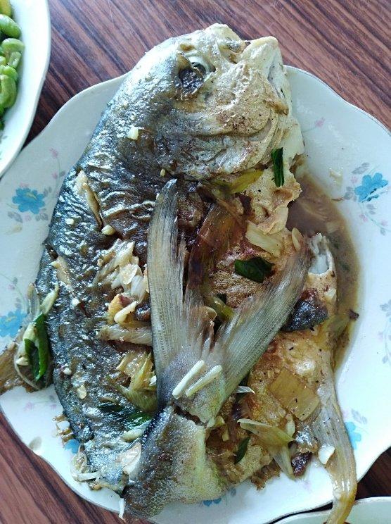 干烧金鲳鱼