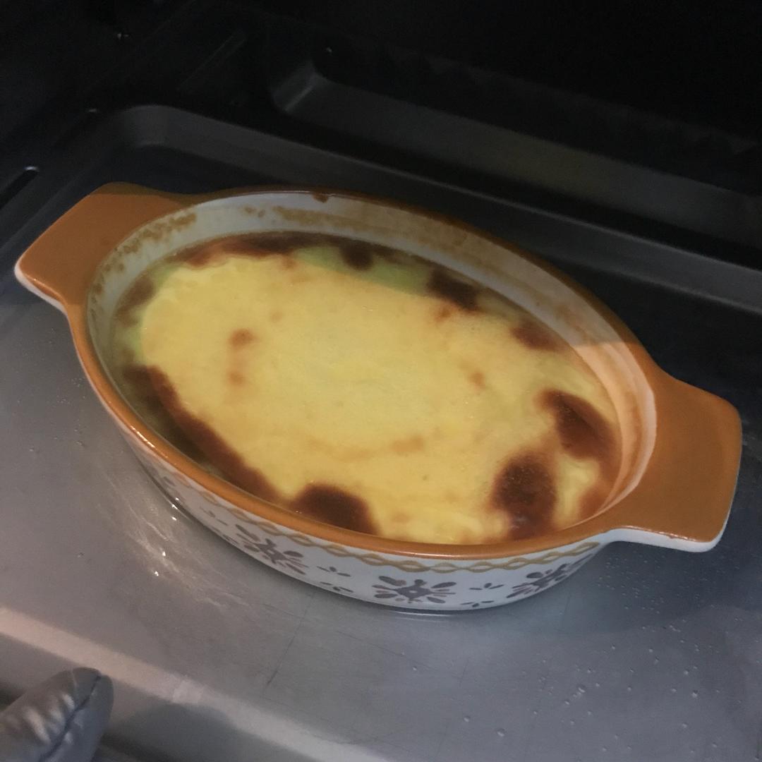 Crèmebrulée。法式烤布雷。焦糖布丁。