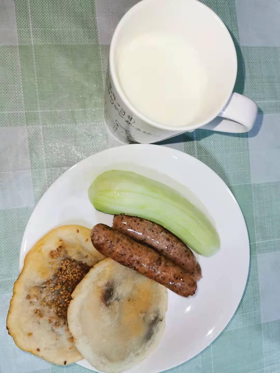 坚持打卡，给双胞胎做早餐
