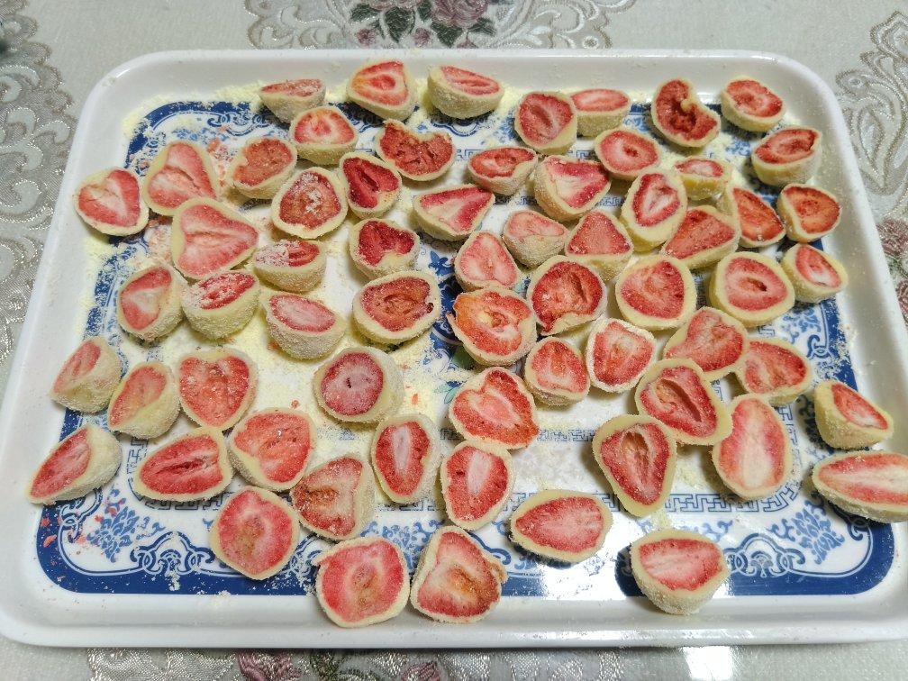 草莓夹心牛轧糖