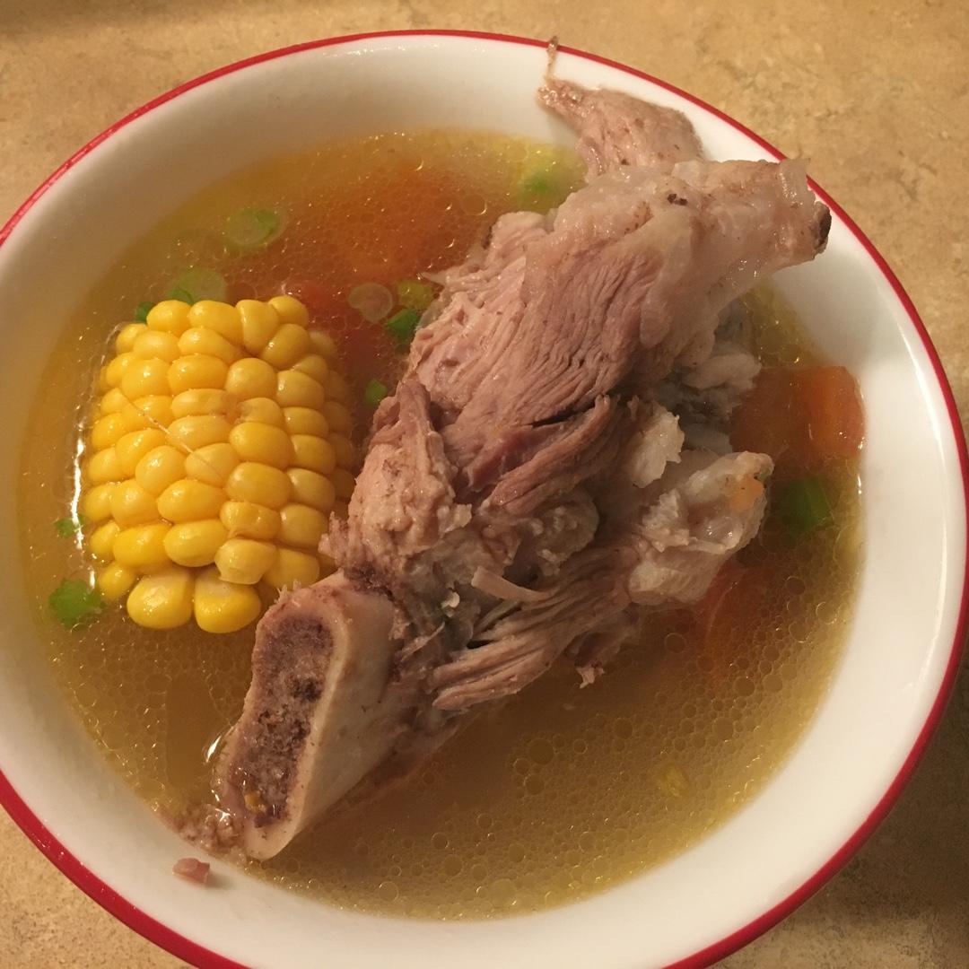 排骨玉米汤