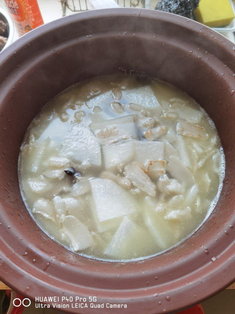 五花肉炖白萝卜(超香)