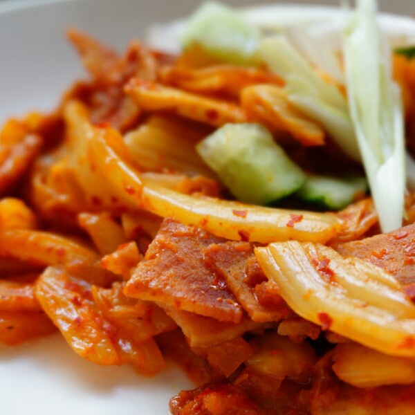 琉璃咯嘣/gz做的泡菜炒培根