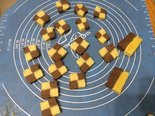 双色小棋格饼干