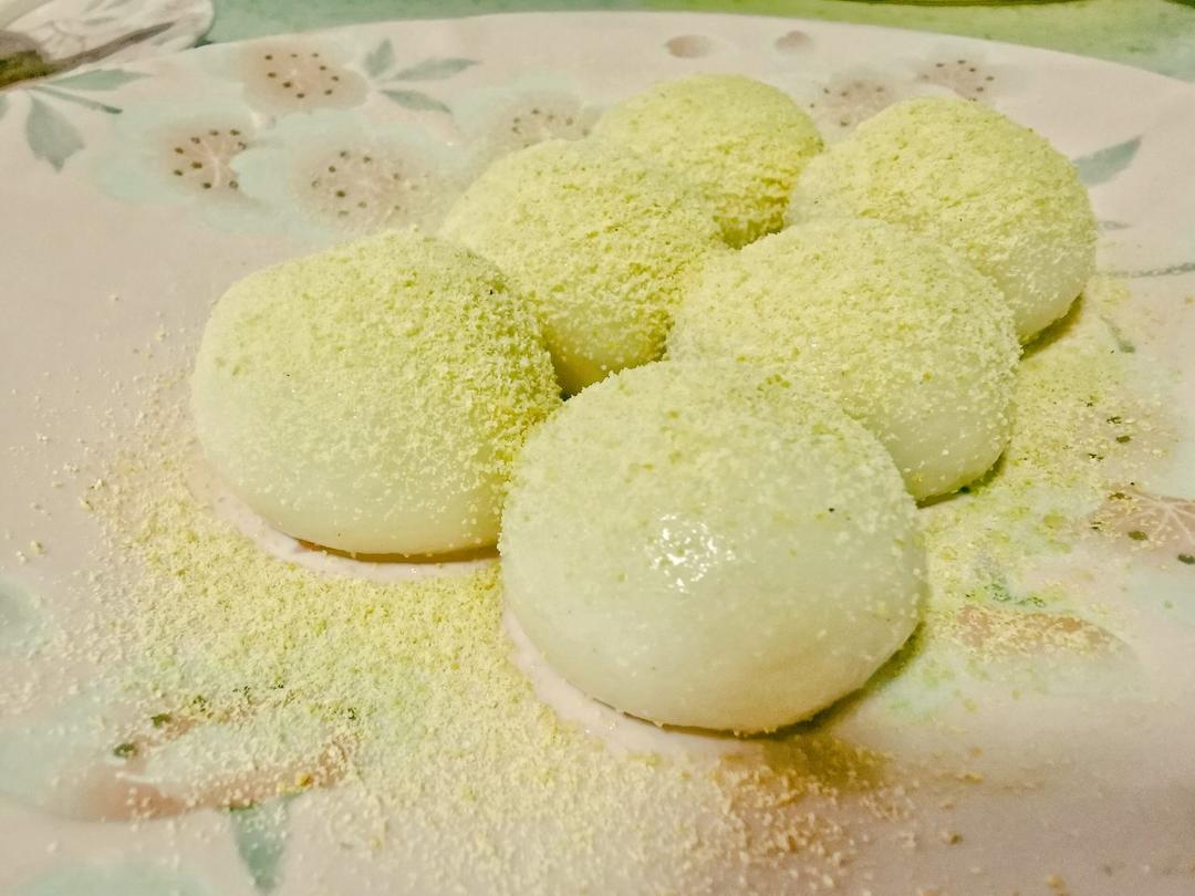 黄豆粉滚汤圆(伪驴打滚)