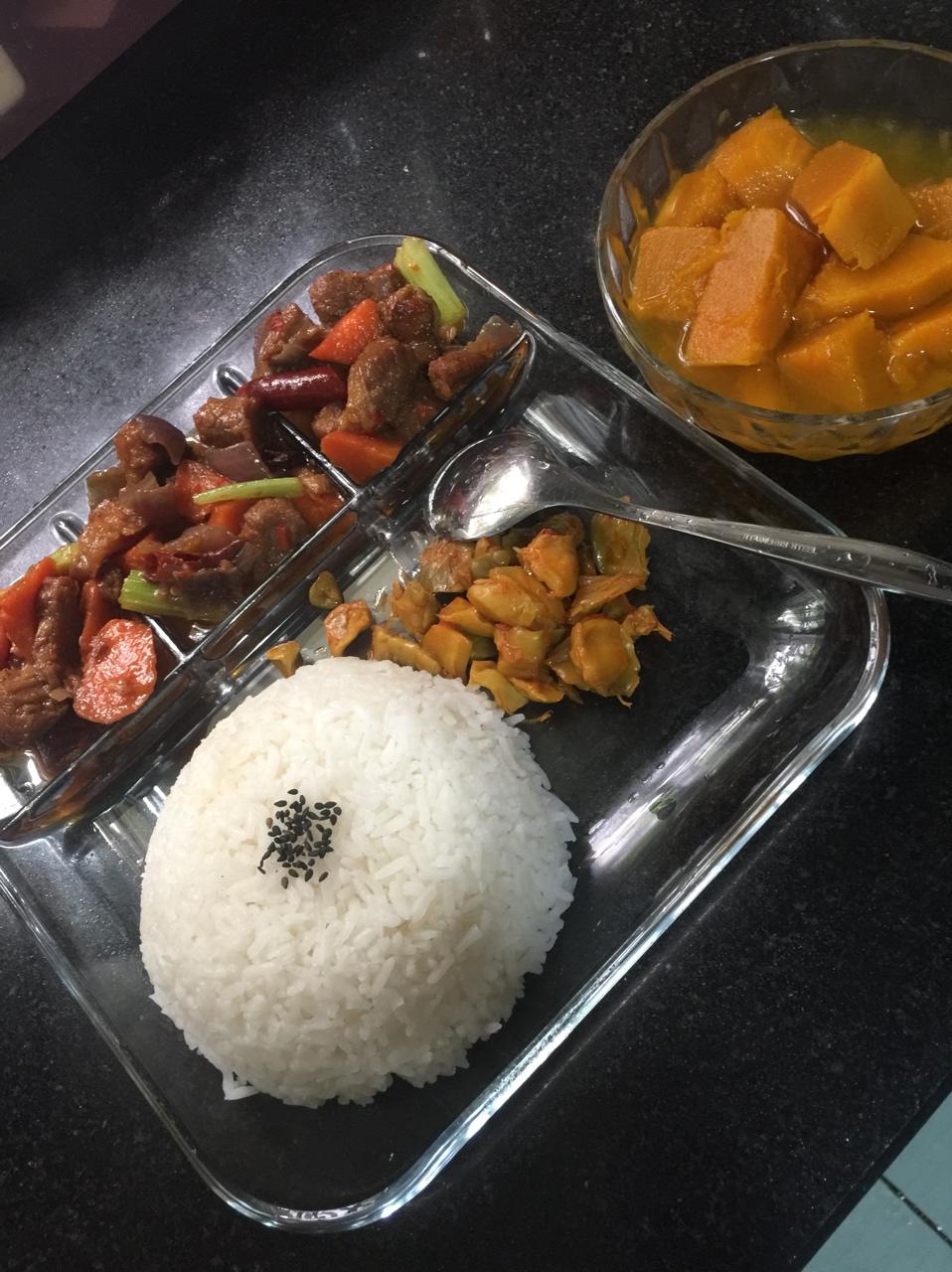 胡萝卜土豆烧牛腩