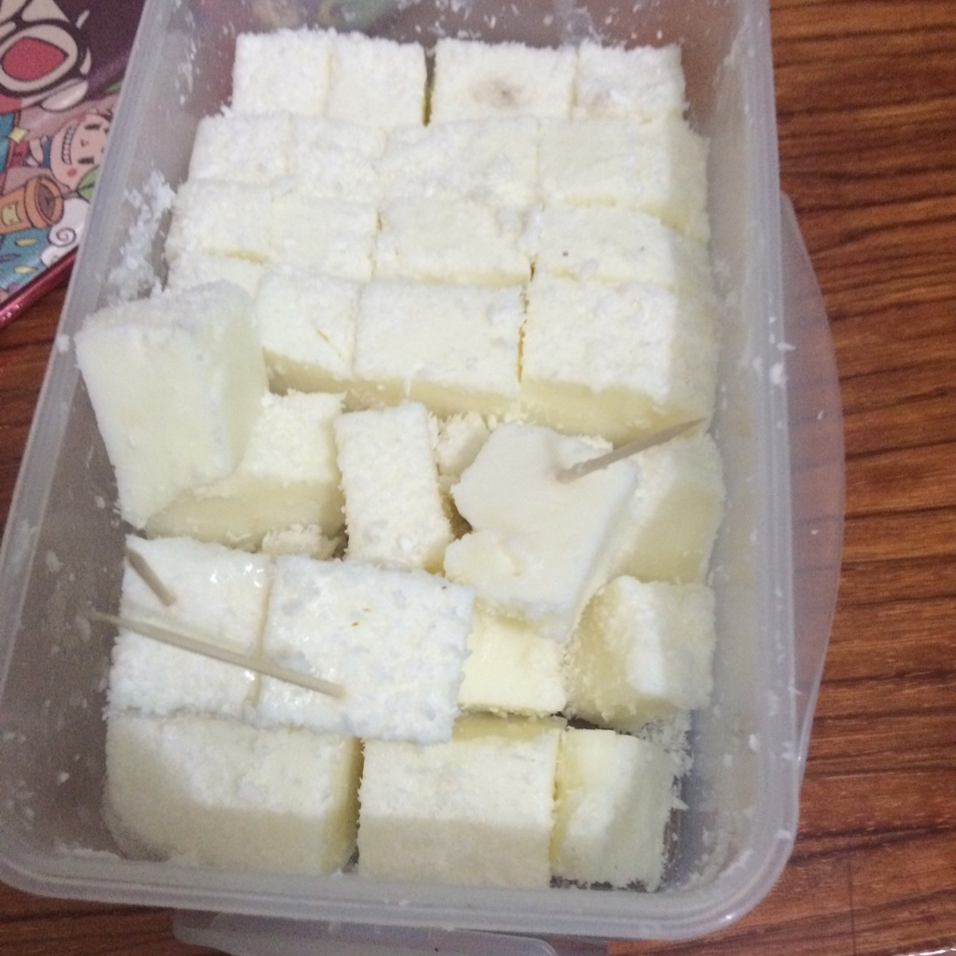 完胜85度C牛奶椰丝小方