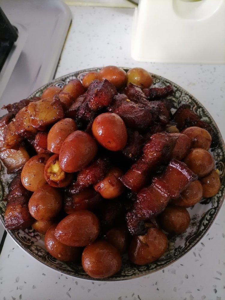 不放油的红烧肉+鹌鹑蛋